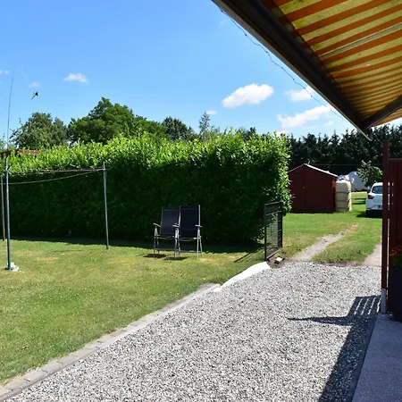 Charmante Mit Grill In